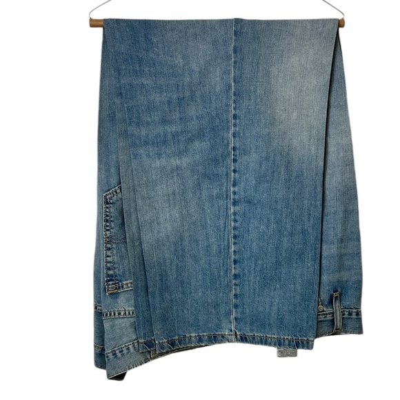 LEVI STRAUSS & CO. MENS STRAIGHT LEG JEAN SIZE 52βX30β LENGTH FADED BLUES. - Picture 1 of 13